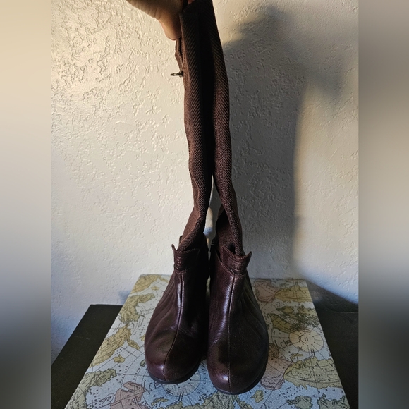 PUMA Vtg Y2K Leather Tweeded Chocolate Brown Wedge to the Knee Boots, size 6 - Picture 2 of 13